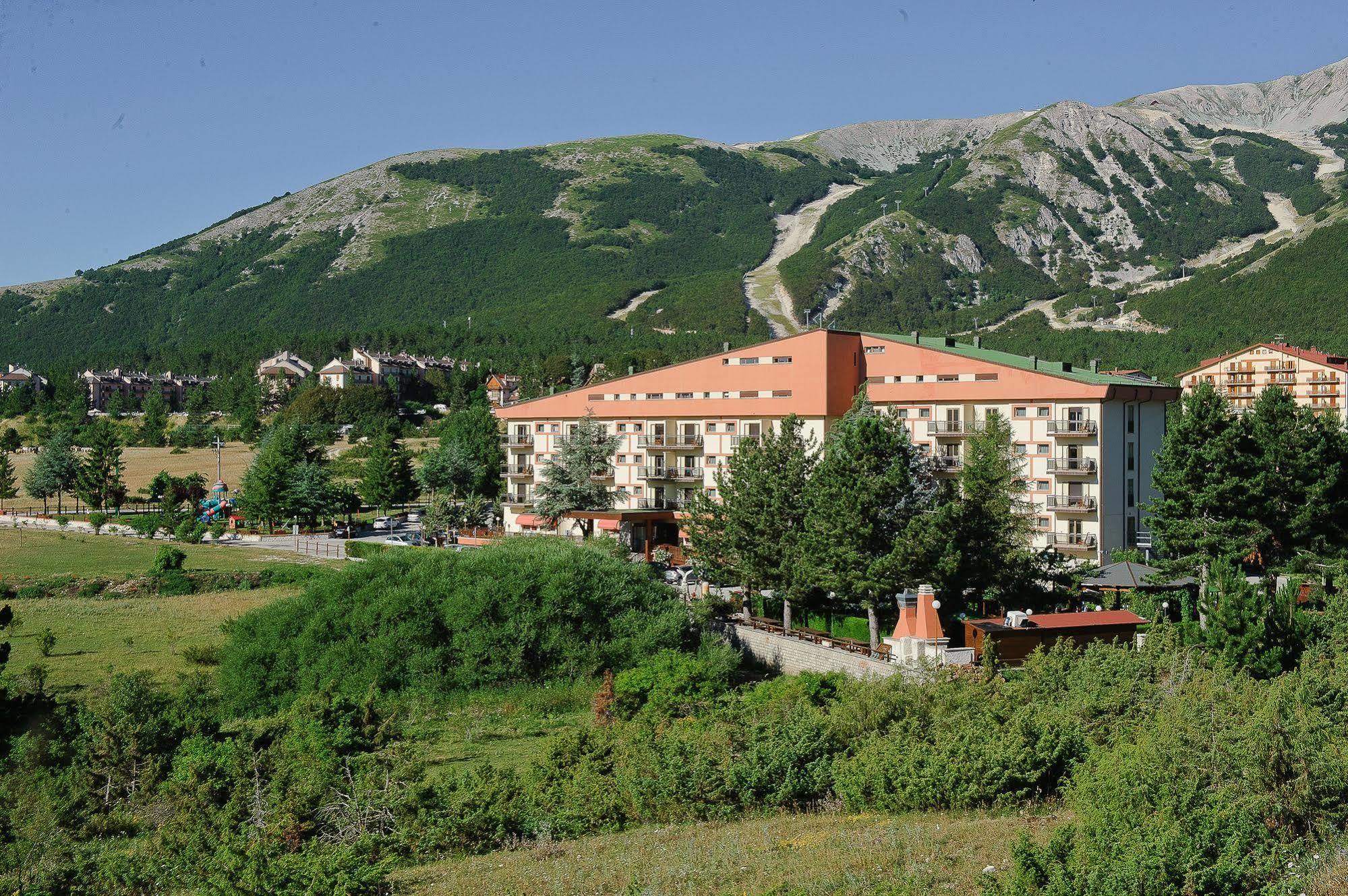 Magnola Palace Hotel Ovindoli Exterior photo